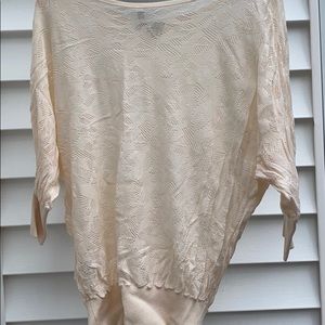 BCBGeneration light weight sweater in cream XS